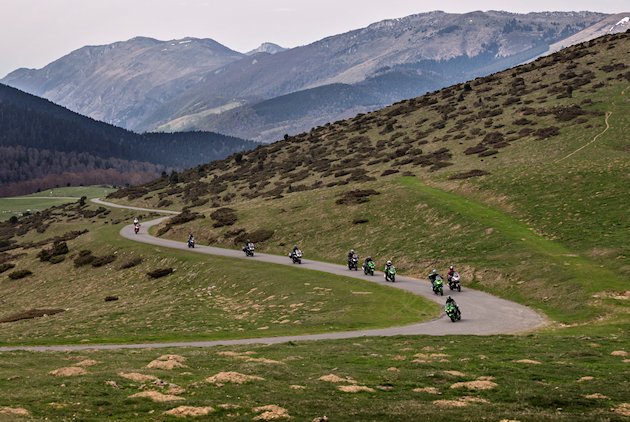 Kawasaki vous propose de découvrir les routes du Tour de France.