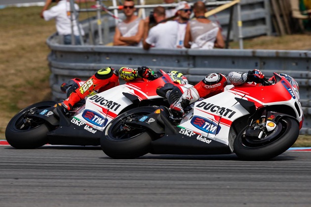 MotoGP - Lorenzo fait cavalier seul à Brno. Nouveaux podiums pour Márquez et Rossi.