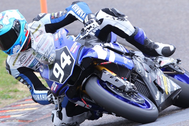FSBK / Magny-Cours - Checa prend les rênes du championnat avec un doublé.