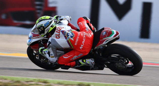 Haslam et Aprilia prennent la Superpole à Aragon.