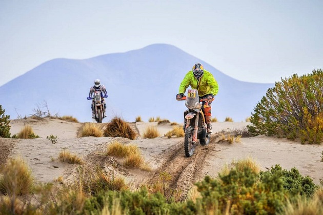 Dakar 2018 / Etape 8 - Meo au dessus du lot.