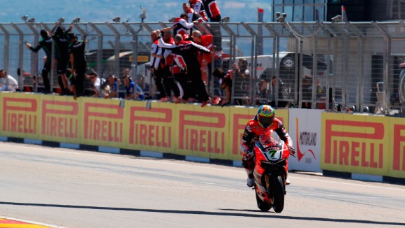 WSBK / Aragon - Davies claque le doublé.