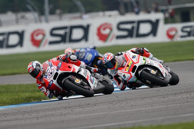 MotoGP / Indianapolis - Márquez s'impose sur Lorenzo. Rossi sauve les meubles.