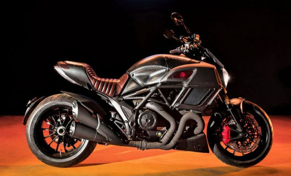 Le Ducati 1200 Diavel Diesel est dispo.