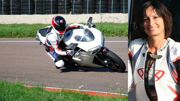 Ducati propose une journée spéciale femmes à Magny-Cours.