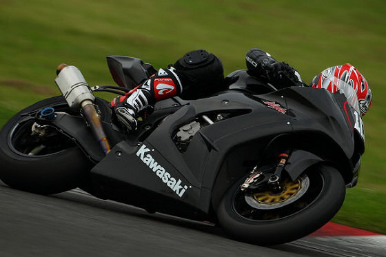ZX-10R-2011-test-suzuka-1