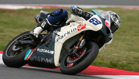 Triumph-BE1-racing-2010-end Triumph-BE1-racing-2010-end