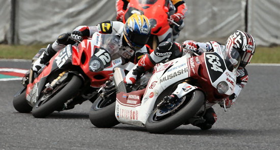 FCC-TSR-victoire-8-hrs-suzuka-2011-5