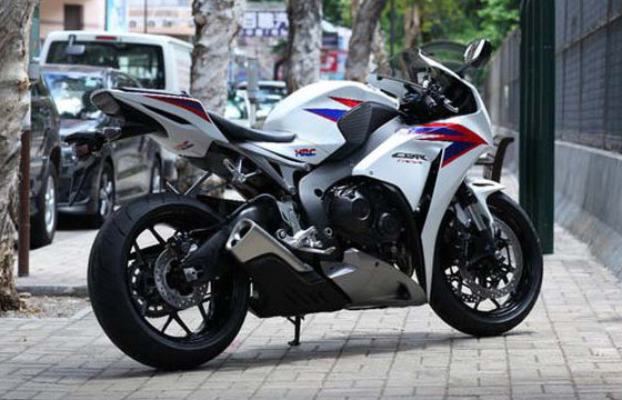 honda-CBR-1000-RR-2012-2 honda-CBR-1000-RR-2012-2
