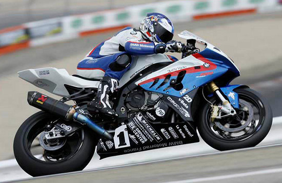 BMW-champion-FSBK-2011-1