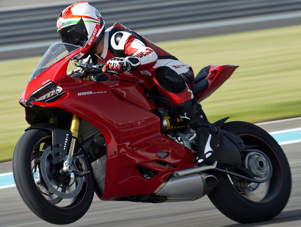 1199-panigale-rappel-USA