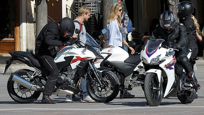 CB-500-2013-family-1