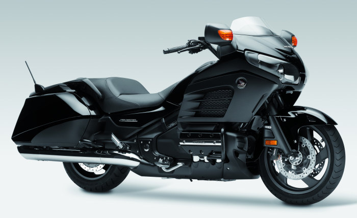honda-1800-goldwing-F6B-2013-4