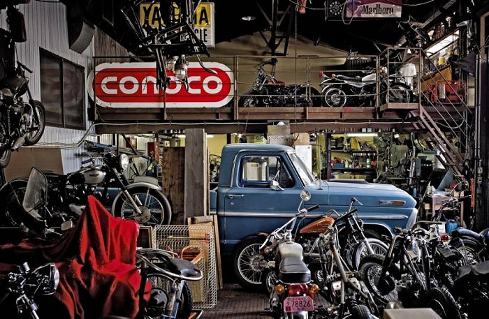 calendrier-metzeler-2013-face-garages