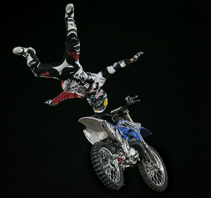 Tom-pages-x-fighters-japon-2013-preview Tom-pages-x-fighters-japon-2013-preview
