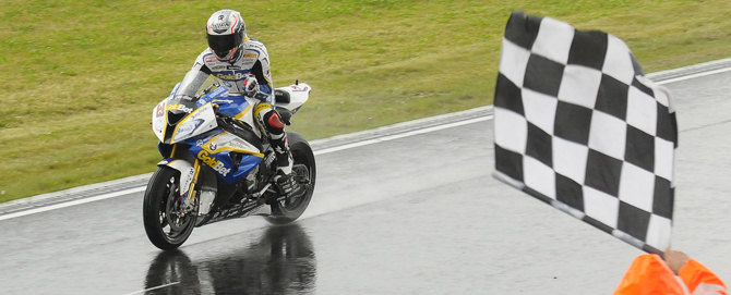 wsbk-moscou-2013-victoire-melandri wsbk-moscou-2013-victoire-melandri