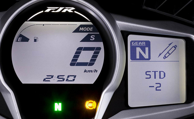 Yamaha-FJR-1300-AE-2014-4