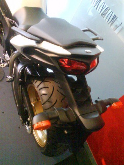FZ8-Fazer-5-vu-par-Oli FZ8-Fazer-5-vu-par-Oli