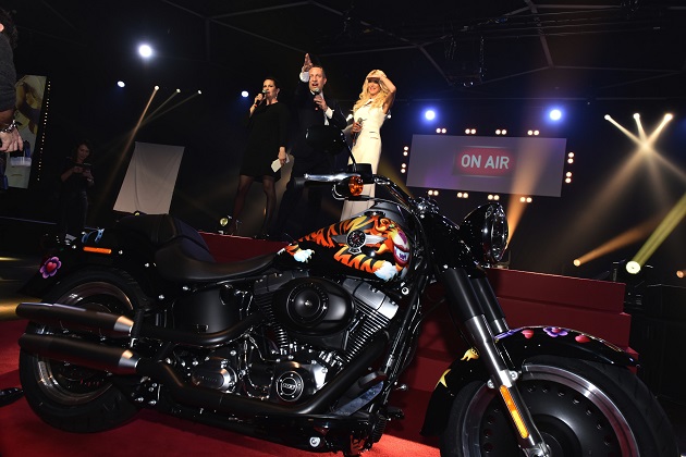 Une Harley-Davidson Fat Boy adjugée 145 000 euros aux enchères.