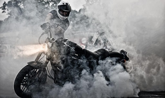 Gros rassemblement à Prague en 2018 pour les 115 ans d'Harley Davidson.