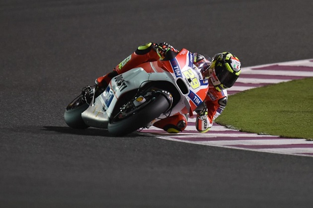 MotoGP / Qatar FP2 - Iannone devant.