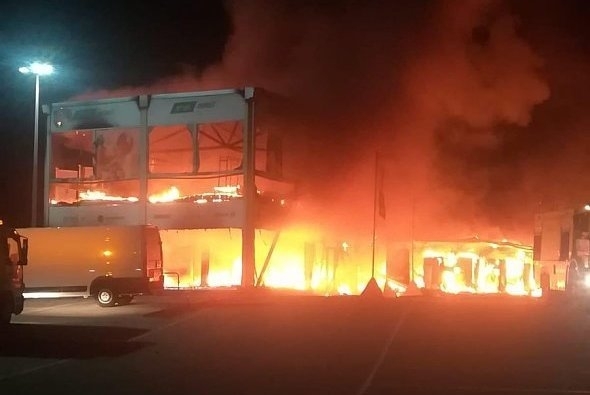 La Coupe du Monde MotoE ravagée par un incendie.