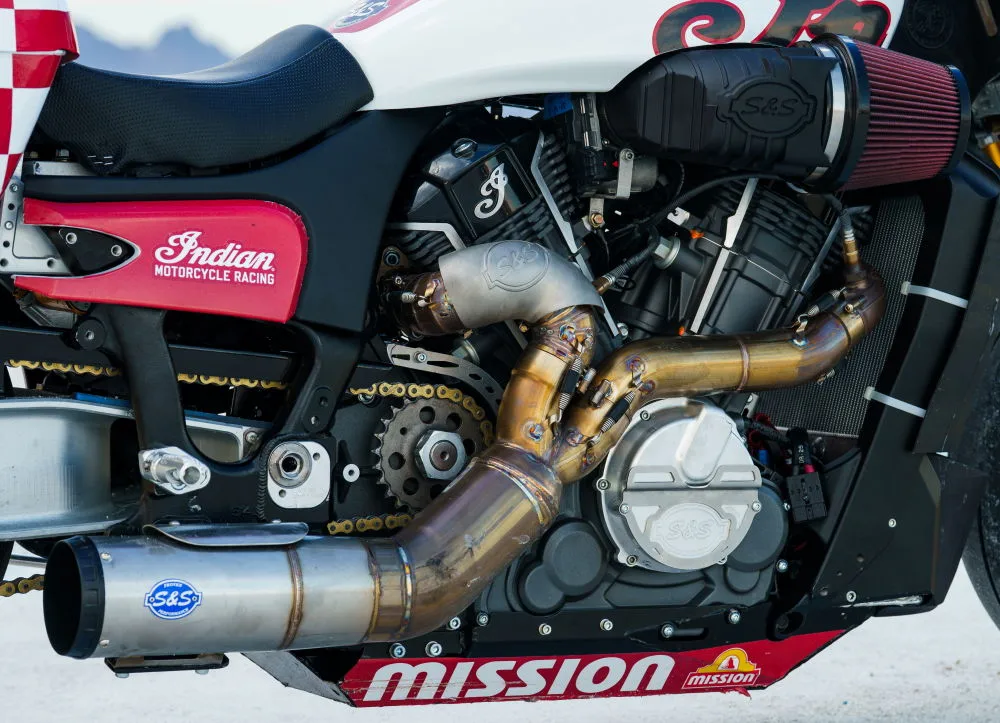 La partie moteur de la Indian Challenger RR sur le lac salé de Bonneville