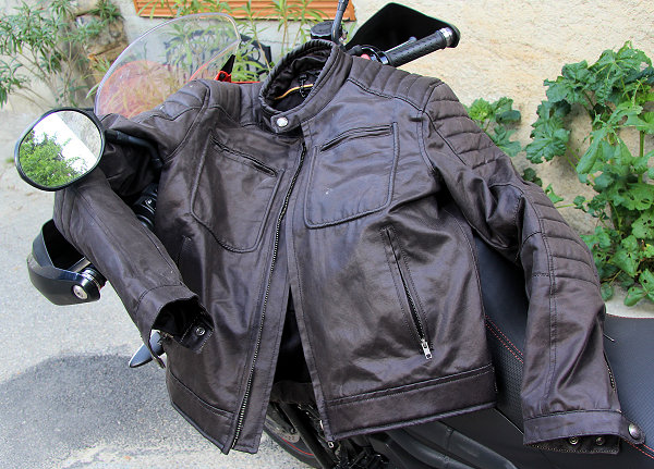 Le blouson Original Driver Wax à l'essai.