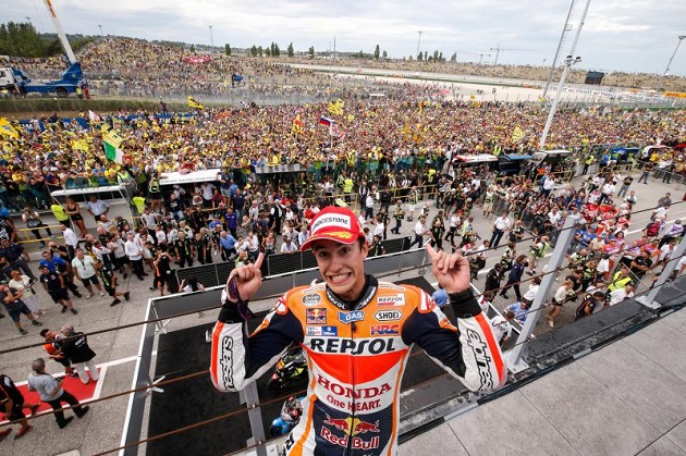 MotoGP - Marquez et Rossi grands gagnants d'une course folle à Saint-Marin ! Baz 4ème !