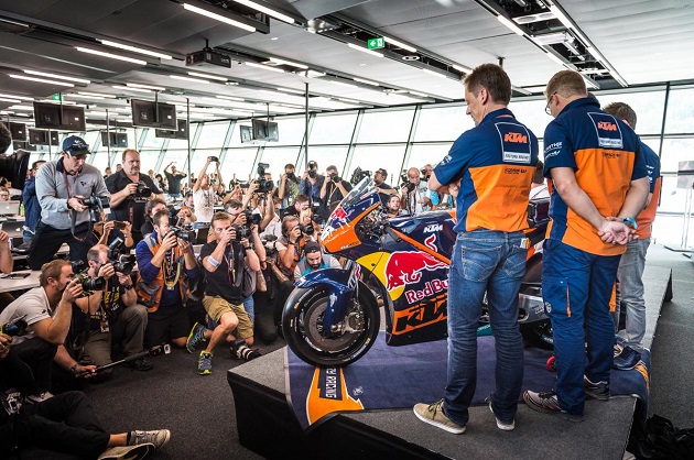 MotoGP - KTM présente sa RC16 en Autriche.