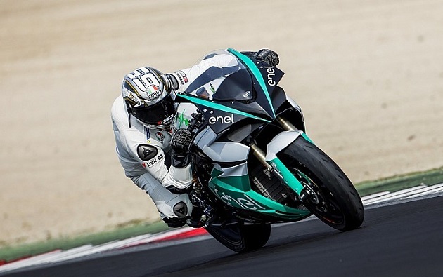 La Coupe du Monde MotoE ravagée par un incendie.