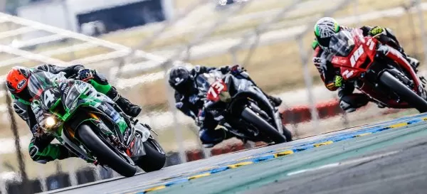 Les 24 heures Moto sont de retour - Départ le 12 à 12 hrs.