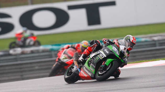 WSBK - Hayden décroche sa première victoire dans des conditions épiques.