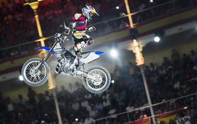 Tom Pagès au sommet de son art aux Red Bull X-Fighters de Madrid.