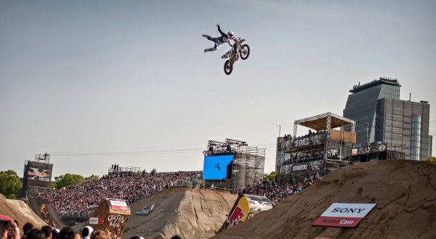 Sherwood remporte les X-Fighters d'Osaka.