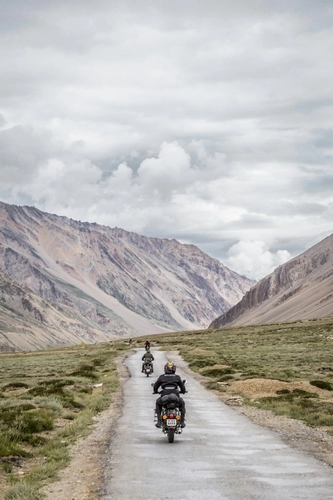 Balade en moto - mais avec une moto bien entretenue