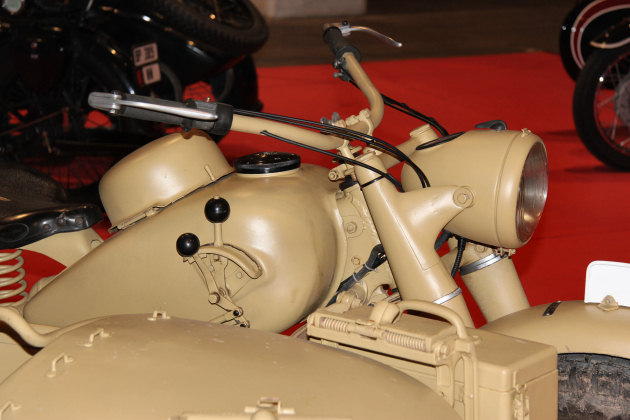 Salon de Lyon 2015 - Le voyage dans le temps passé est impossible ?