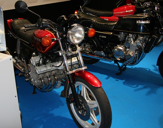 Chronique nostalgique au Salon Moto Légende.