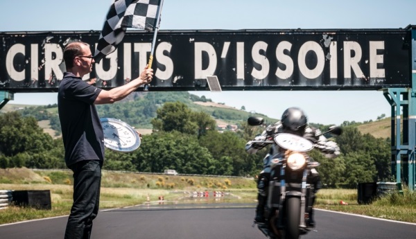 Moto Tour 2016 - Le stage gratuit à Issoire fait carton plein.