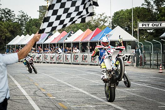 Cinquième victoire de la France au SuperMoto du Nations.
