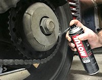 La gamme de produits d'entretien Motul en test.
