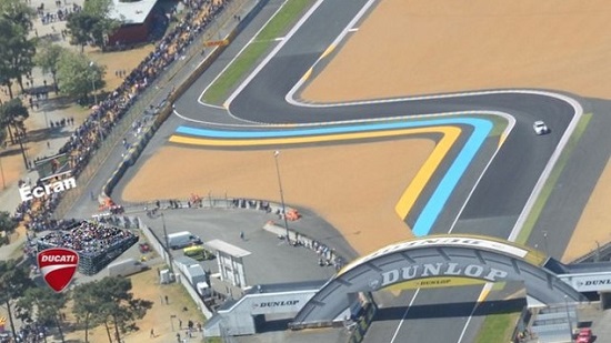 Nouvelle tribune et nouvelle Loge Ducati pour le Grand Prix de France 2016.