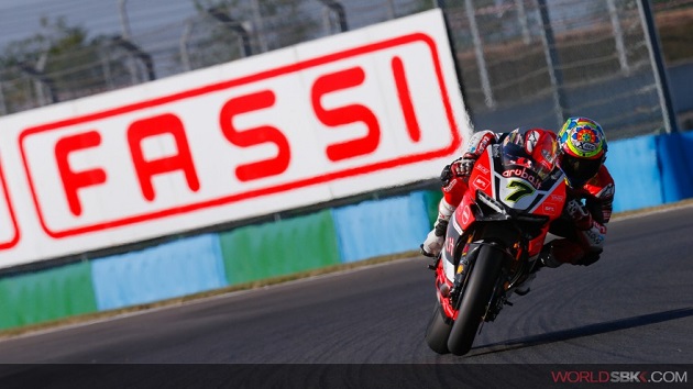 WSBK / Magny-Cours - Davies offre un doublé à Ducati.