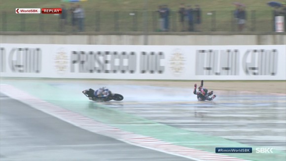 WSBK / Misano J1 - Rea s'impose dans le chaos. Baz 4ème.