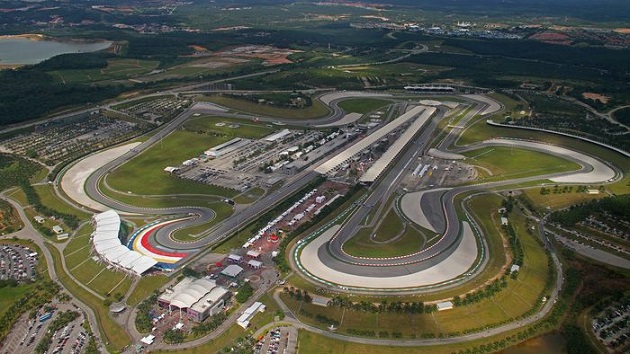 WSBK - Hommes et machines dans la moiteur de Sepang.