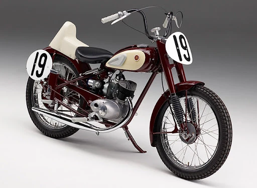 70e-anniversaire-yamaha-moto-ya1-1955