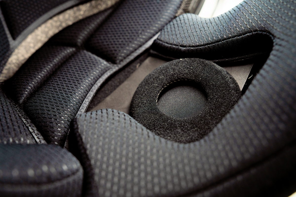 Un casque Sena Outlander noir