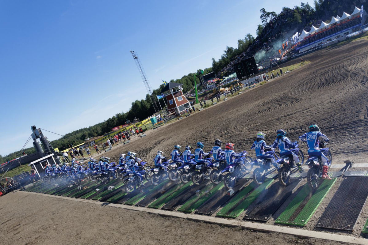 Une quarantaine de pilotes soutenus par Yamaha lors d'un début de course 85cc