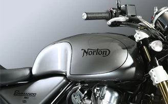 Foto de perfil del 961 Commando SF MK II 2016 en color indefinido.