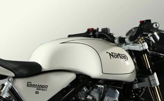 Foto de perfil del 961 Commando SF MK II 2016 en color indefinido.